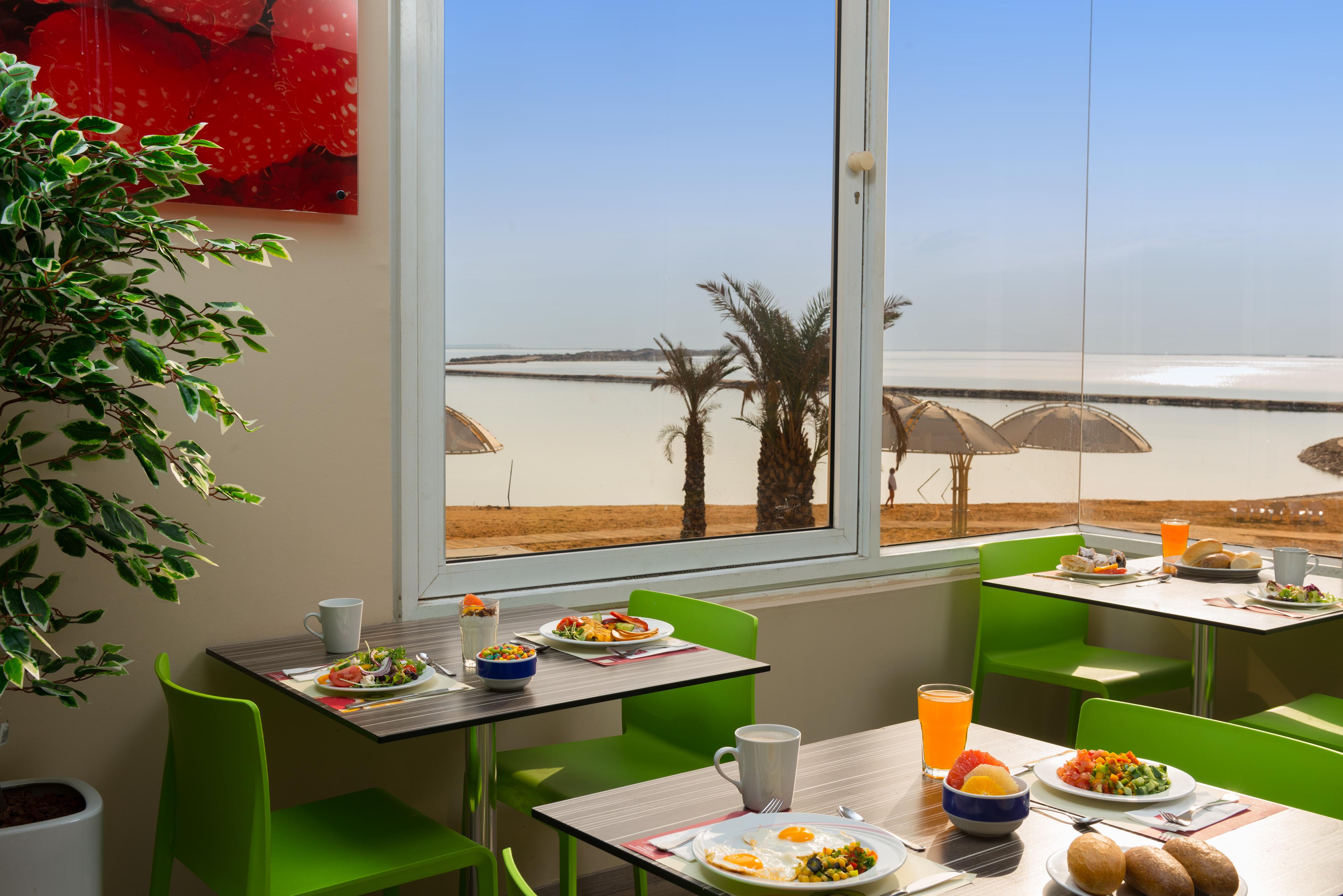 Leonardo Club Hotel Dead Sea Neve Zohar Exterior photo The restaurant